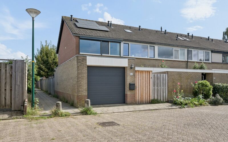 Oranjestraat 82