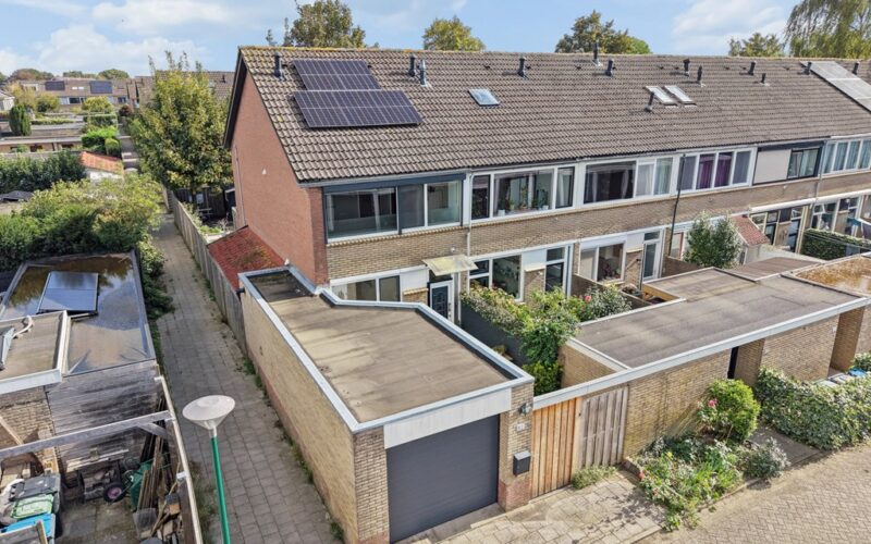 Oranjestraat 82